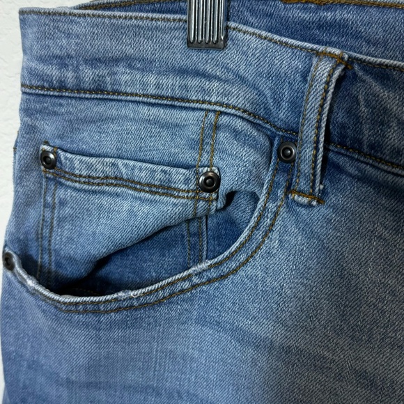 Mutual Weave Men's Athletic Fit Jeans 38 x 36 5 pocket Whisker Detail Big & Tall - Picture 3 of 12